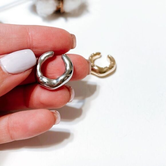 Minimalist cuff earrings N316 - Picture 4 of 4